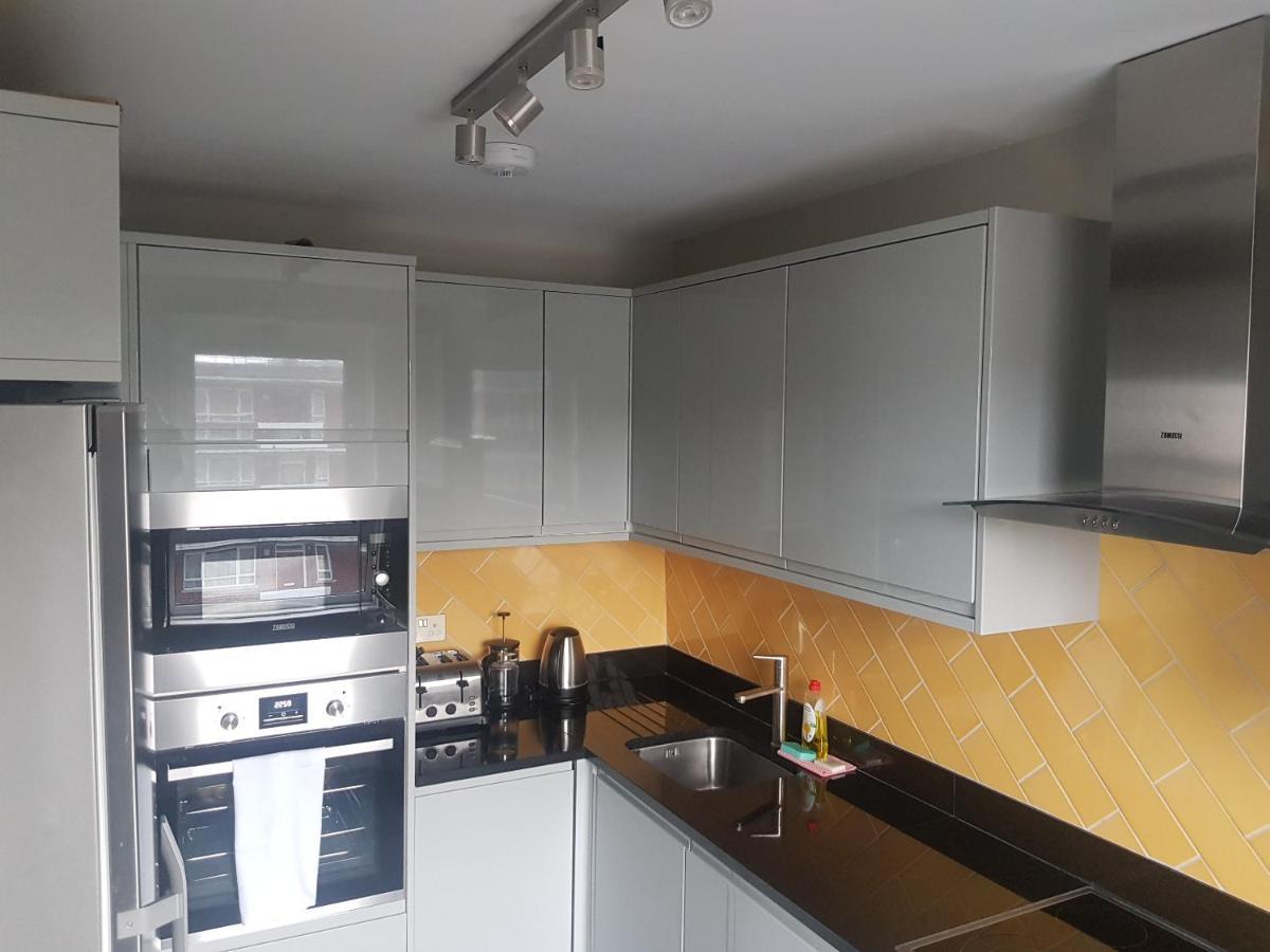 Beautiful 3-Bedroom Flat With Stunning Views Лондон Екстер'єр фото