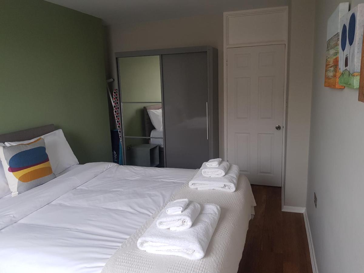 Beautiful 3-Bedroom Flat With Stunning Views Лондон Екстер'єр фото