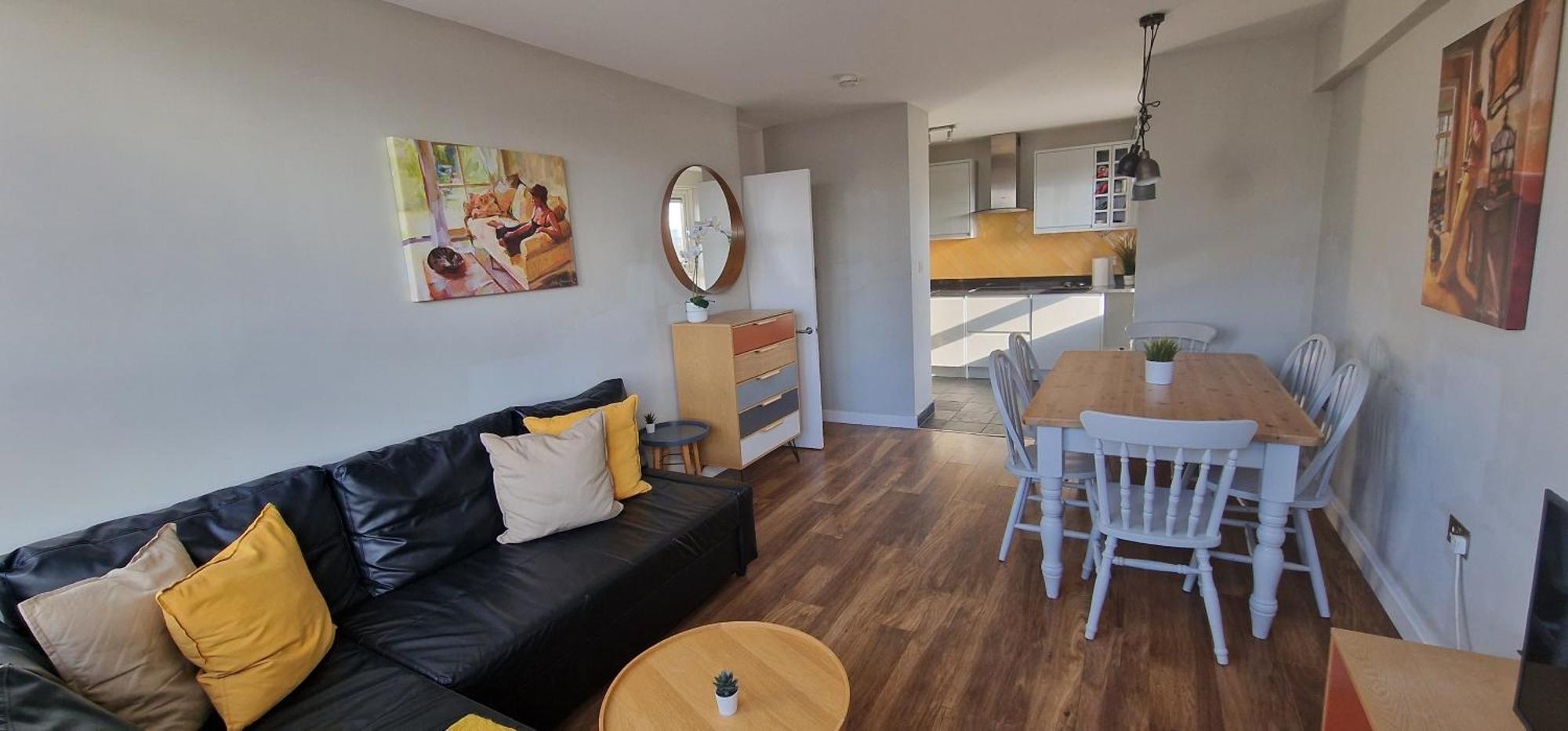 Beautiful 3-Bedroom Flat With Stunning Views Лондон Екстер'єр фото